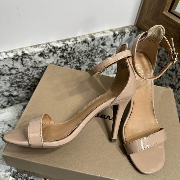 Dress Sandals - Picture 6 of 8